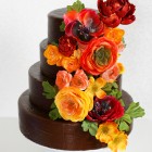 Svatební dort potíraný čokoládou